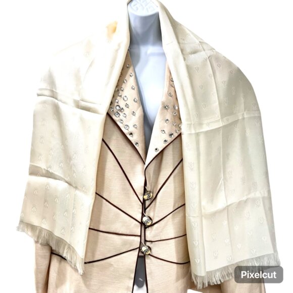 New Unbox HERMES  Stole scarf wrap 100% Silk Satin 58"x36" Ivery Bees Fring (44) - Picture 1 of 16